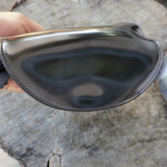 Fendi sunglasses case - Picture 3 of 4